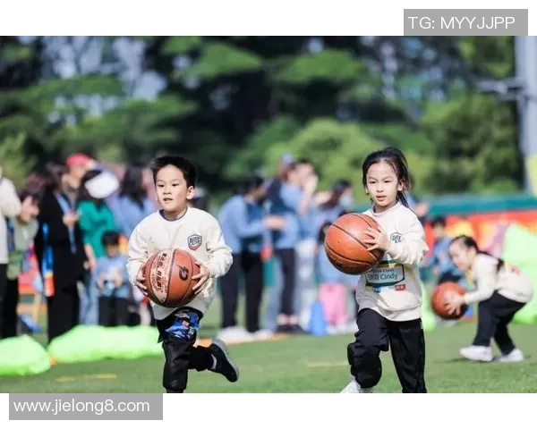 足球女头巾的魅力与文化探讨：女性在运动中的自信与风采
